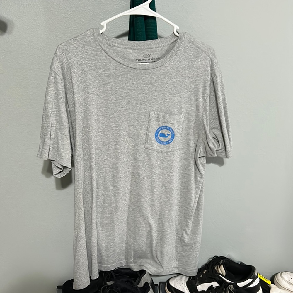 VINEYARD VINES TEE WITH POCKET